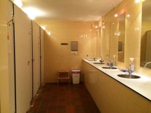 Venue Mindful Silence Retreat - bathroom
